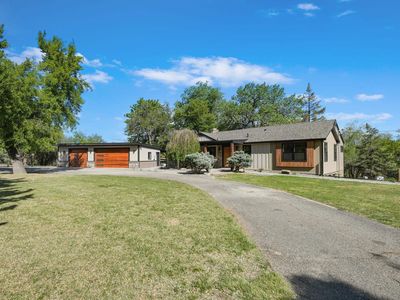 120 Hillcrest Dr