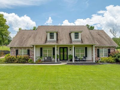 105 Castle Creek Dr