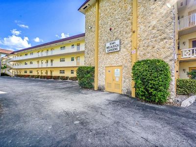 5141 W Oakland Park Blvd #211