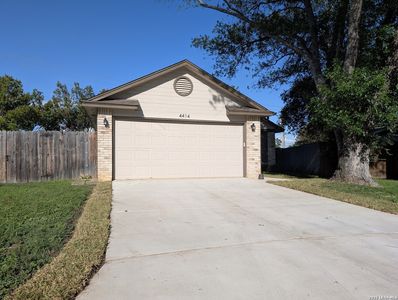 4414 Knollmanor