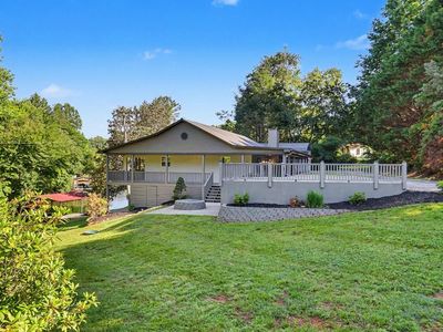 1105 Henson Dr