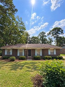 1616 Mississippi St