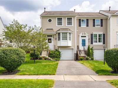 82 Courtshire Ln