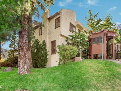 3200 Fairesta St APT 16