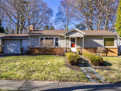 88 Longcroft Rd