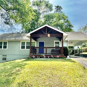 2260 Carver Dr NW