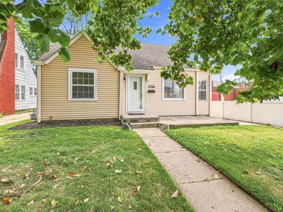 1216 Longfellow Ave