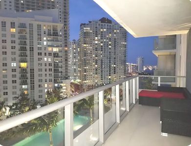 1300 Brickell Bay Dr APT 1600