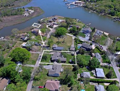 8 Bayberry Ln