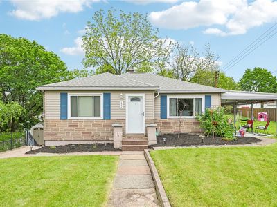 122 Hillcrest Dr