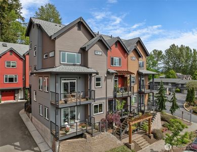8394 167th Avenue NE