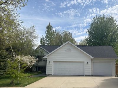 2516 Colleen Ln NE