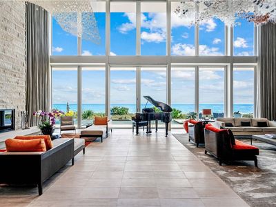 3700 Ocean Dr