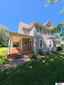 605 Wall St