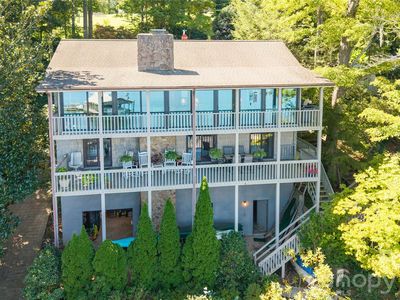 2231 N Point Dr