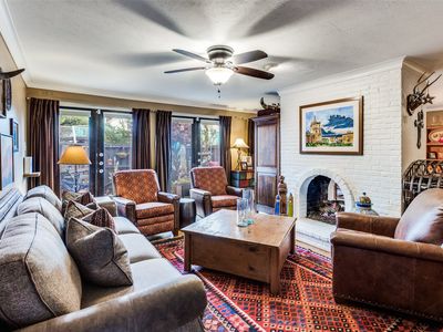 5930 Sandhurst Ln APT 120