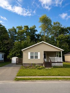 18 forsythia Drive