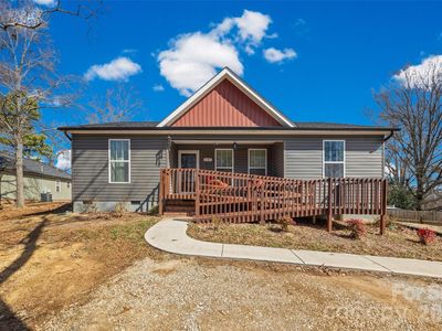 147 White St