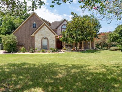 211 Brazos Hill Ln