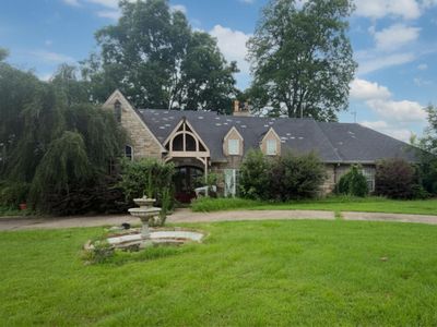 18 River Road Dr W