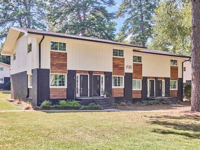 708 Hawes Ct