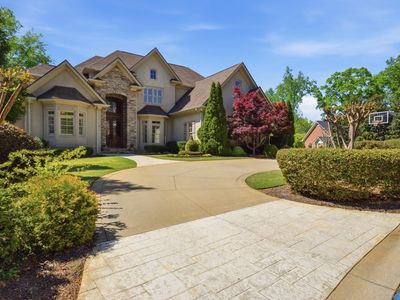 9 Collins Crest Ct
