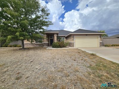1103 E La Paloma Ln