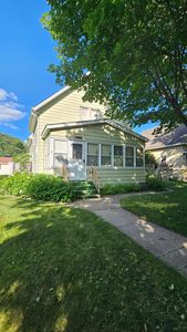 122 16th Ave N