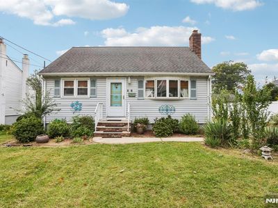 6 Summit Avenue