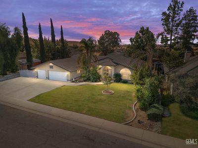 5704 Vista Finestra Dr