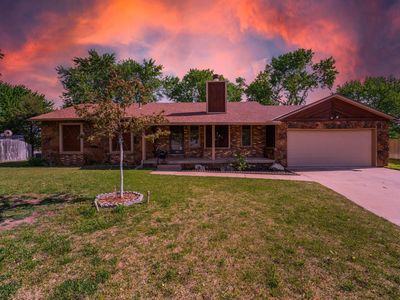 214 N Vantage View Cir