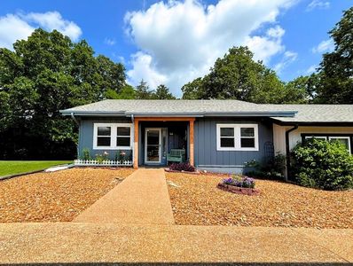 22 Spring River Ln