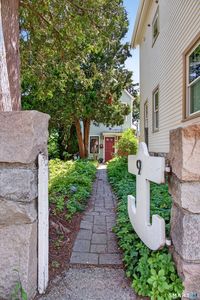 9 Cliff Street