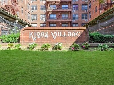 1199 E 53rd St APT 3R