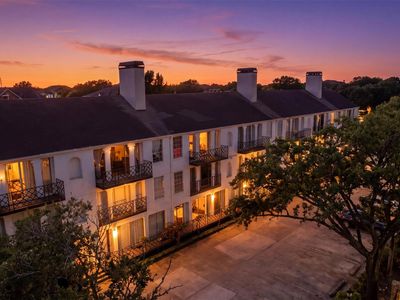 2333 Bering Dr APT 108