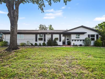 9324 Clearwater Dr
