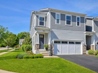 653 Riverbank Dr