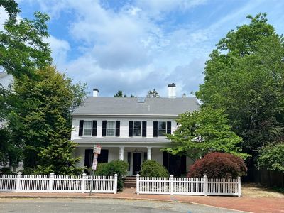 29 Follen St