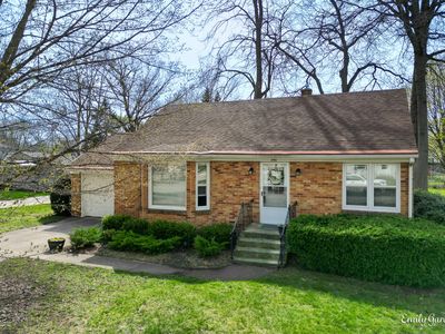 340 Woodward St