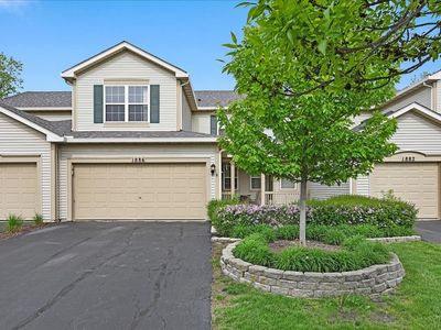 Property at 1886 N Wentworth Cir, Romeoville, IL