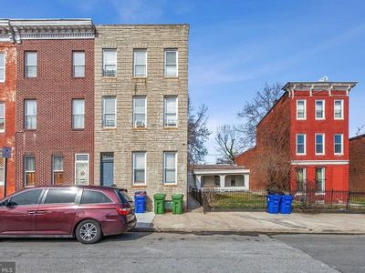 2550 W Lombard St