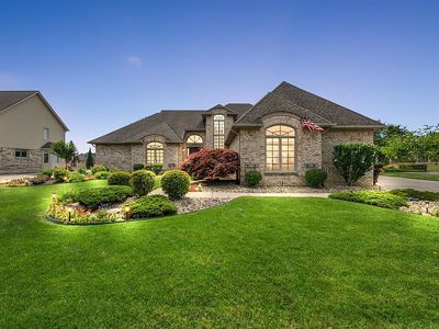 3216 Lake Forest Dr