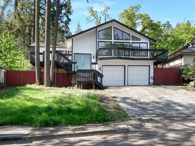 6931 Jessica Dr