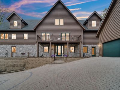 12 Ridge Dr