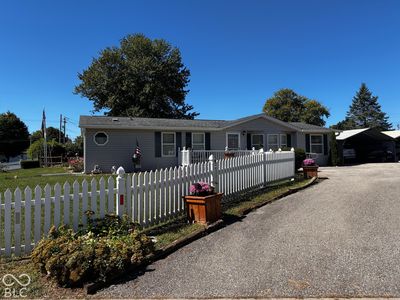 312 W Lou Ln