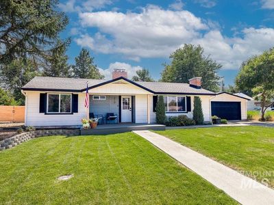 210 Marvin St