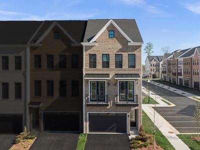 42137 Picasso Sq