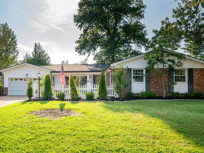 9027 Crestmoor Dr