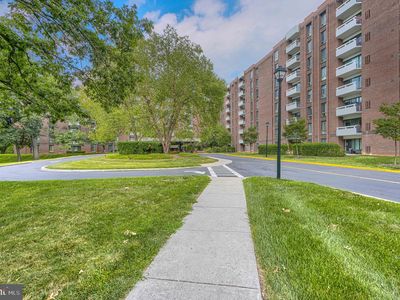 7 Slade Ave APT 119