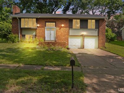 12780 Coachlight Square Dr